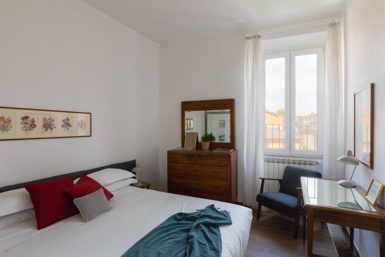 Amazing Penthouse With Terrace And Rooftop In Trastevere Rome Bagian luar foto