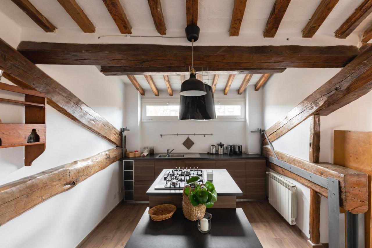 Amazing Penthouse With Terrace And Rooftop In Trastevere Rome Bagian luar foto