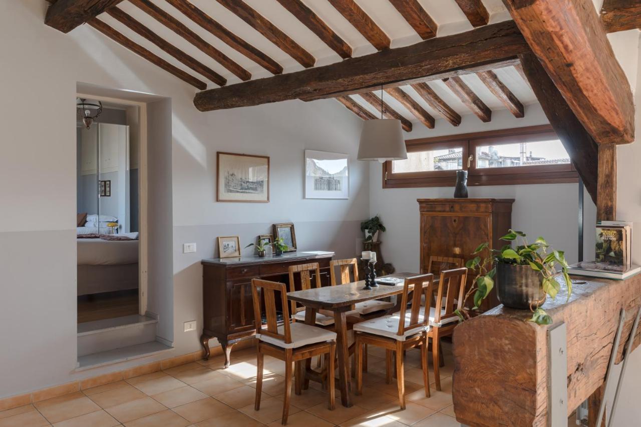 Amazing Penthouse With Terrace And Rooftop In Trastevere Rome Bagian luar foto