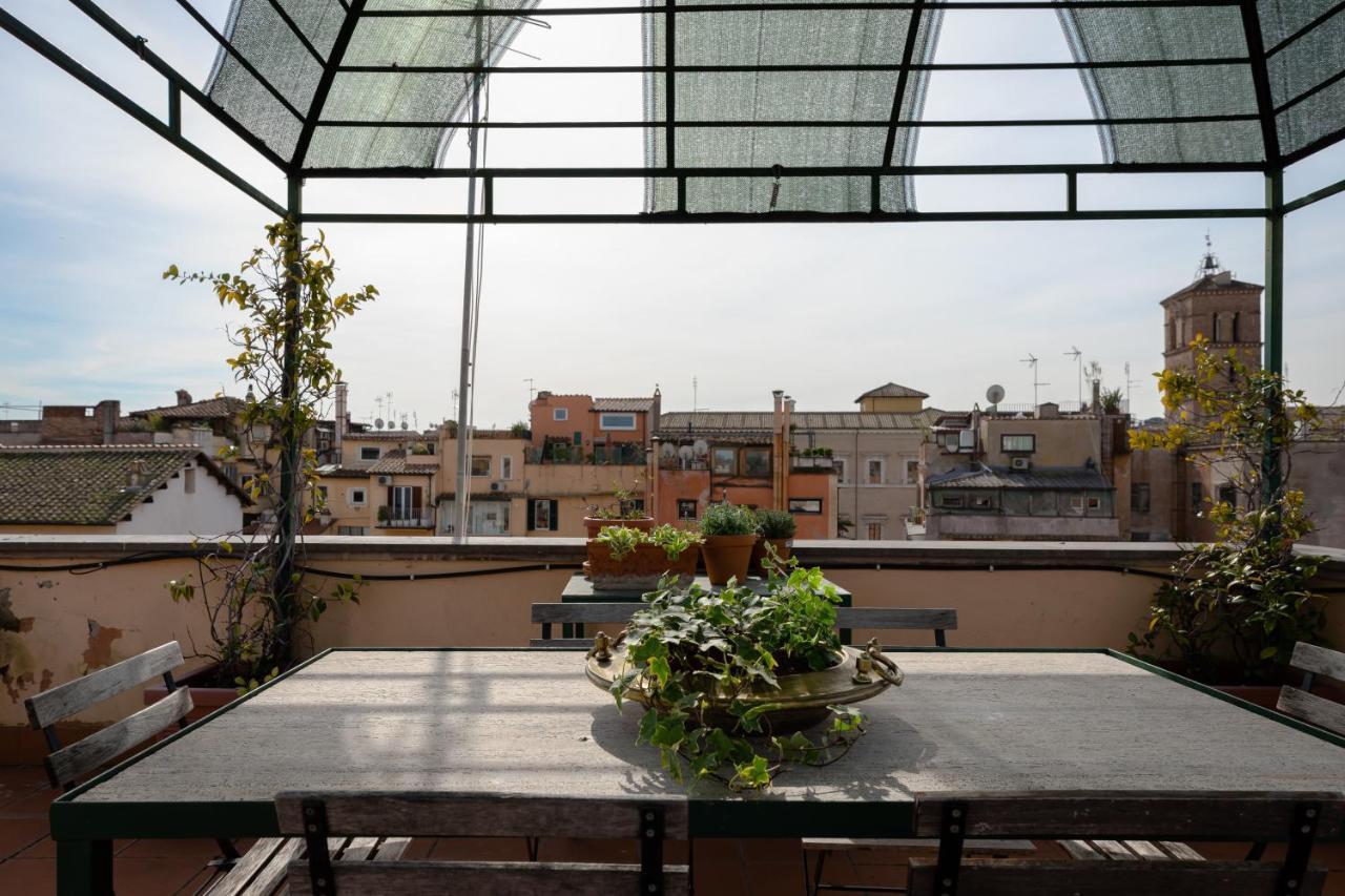 Amazing Penthouse With Terrace And Rooftop In Trastevere Rome Bagian luar foto