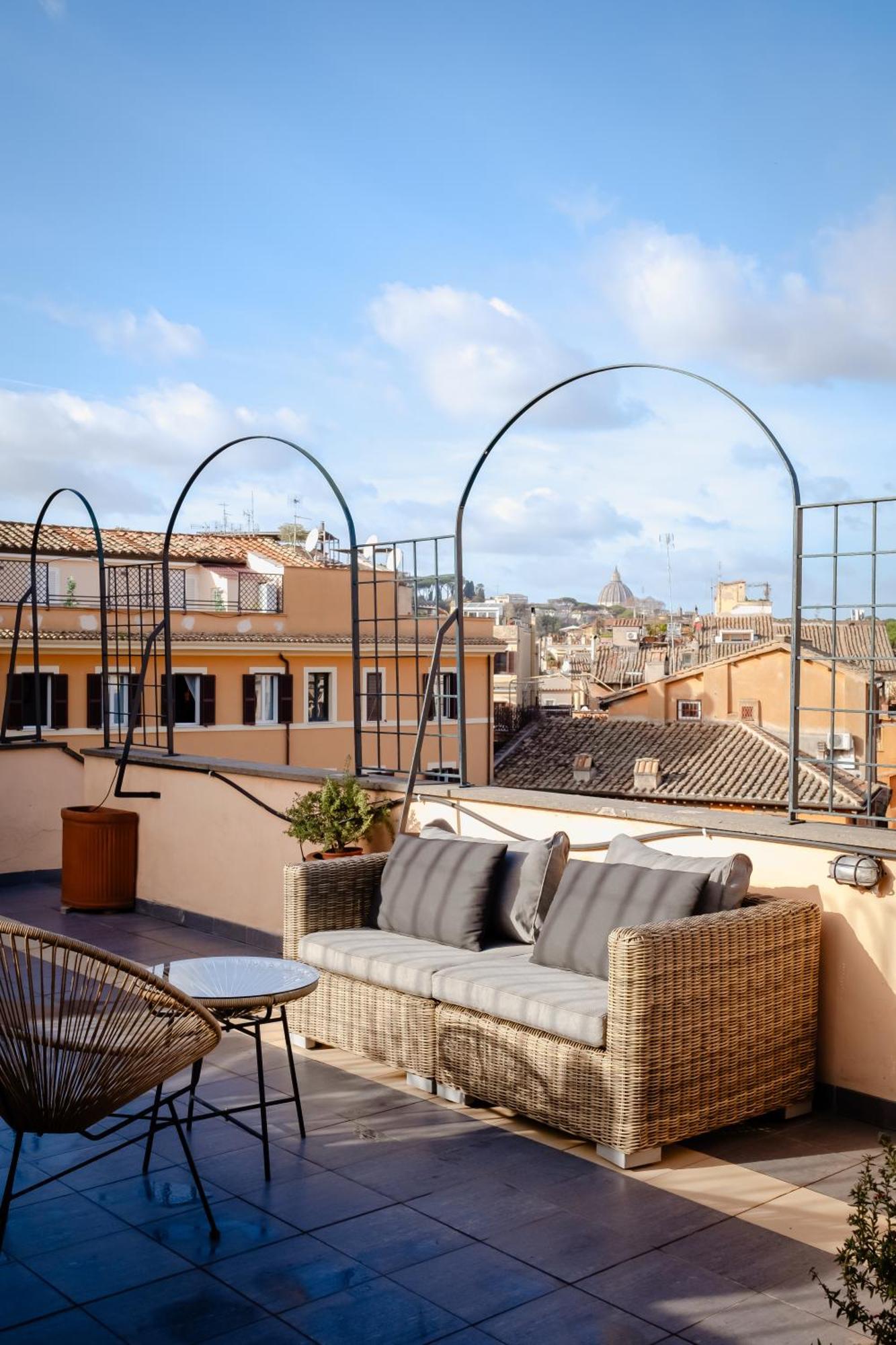 Amazing Penthouse With Terrace And Rooftop In Trastevere Rome Bagian luar foto